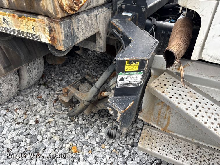 image for item YA2764 2020 Freightliner Business Class M2 street sweeper truck