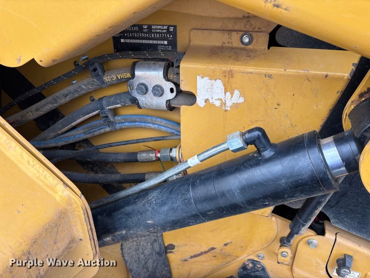 image for item YA2880 2023 Caterpillar 299D3 XE tracked skid steer loader