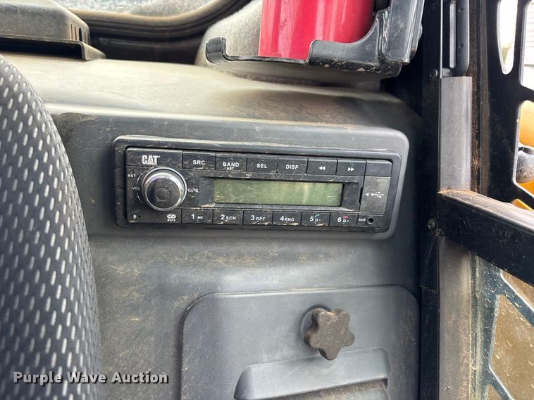 image for item YA2880 2023 Caterpillar 299D3 XE tracked skid steer loader