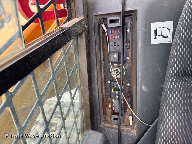 image for item YA2880 2023 Caterpillar 299D3 XE tracked skid steer loader