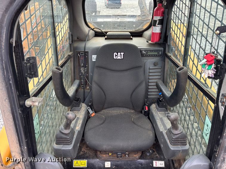 image for item YA2880 2023 Caterpillar 299D3 XE tracked skid steer loader