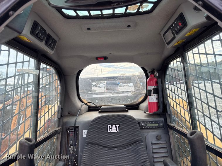 image for item YA2880 2023 Caterpillar 299D3 XE tracked skid steer loader