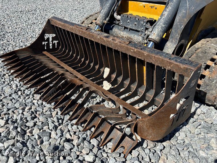 image for item YA2924 2020 John Deere 331G tracked skid steer loader