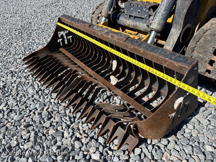 image for item YA2924 2020 John Deere 331G tracked skid steer loader