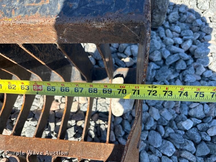 image for item YA2924 2020 John Deere 331G tracked skid steer loader