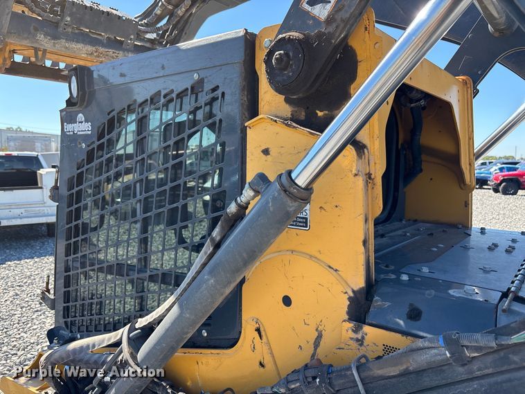 image for item YA2924 2020 John Deere 331G tracked skid steer loader