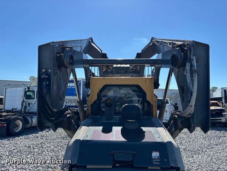 image for item YA2924 2020 John Deere 331G tracked skid steer loader