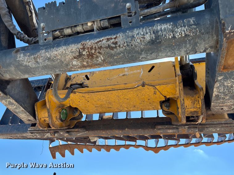 image for item YA2924 2020 John Deere 331G tracked skid steer loader