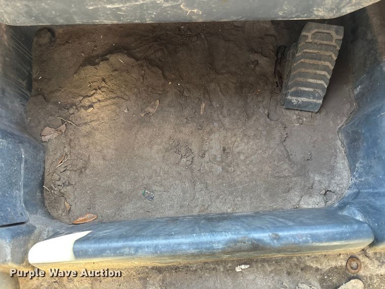 image for item YA2924 2020 John Deere 331G tracked skid steer loader