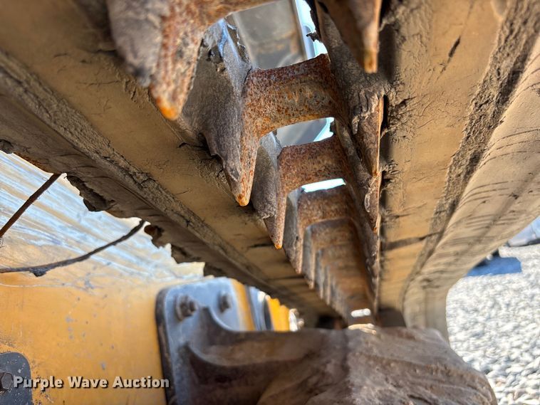 image for item YA2924 2020 John Deere 331G tracked skid steer loader