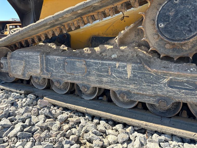 image for item YA2924 2020 John Deere 331G tracked skid steer loader