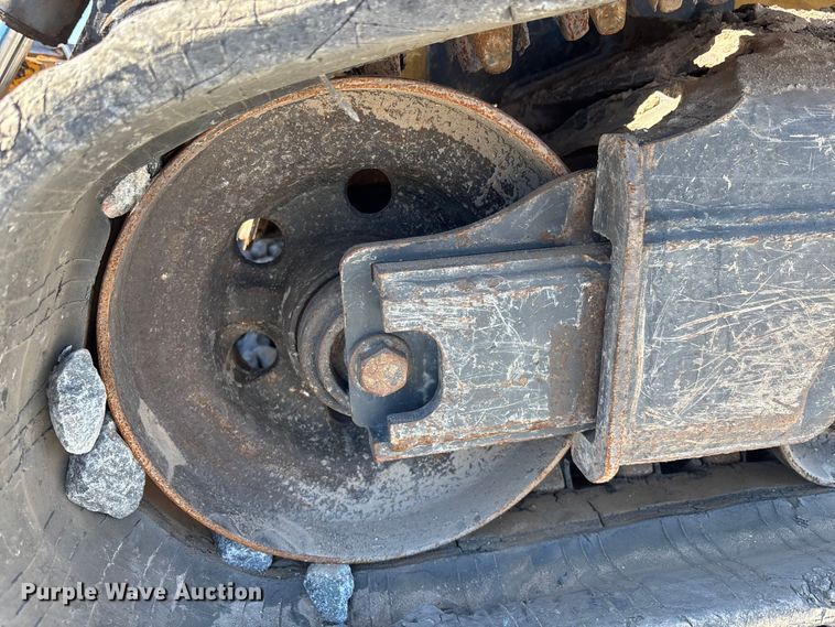 image for item YA2924 2020 John Deere 331G tracked skid steer loader