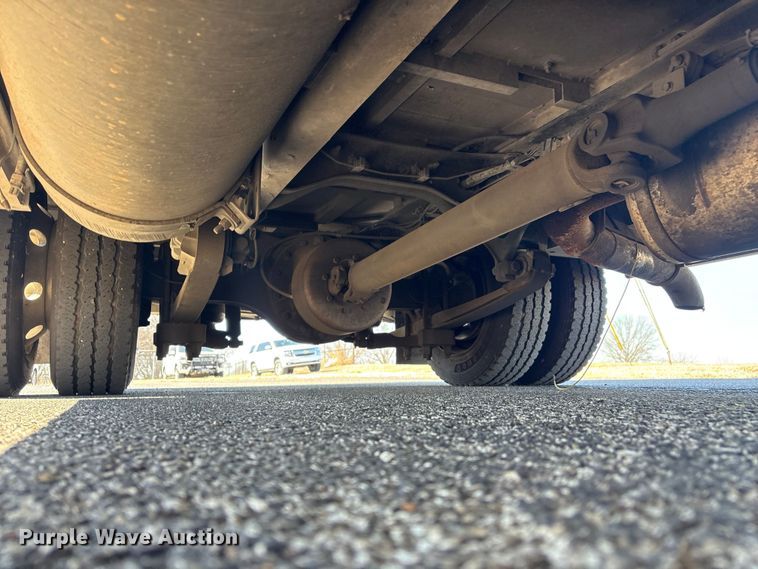 image for item DJ7774 2006 International 4300 ambulance