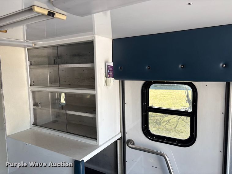 image for item DJ7774 2006 International 4300 ambulance