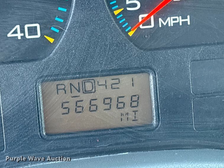 image for item DJ7774 2006 International 4300 ambulance