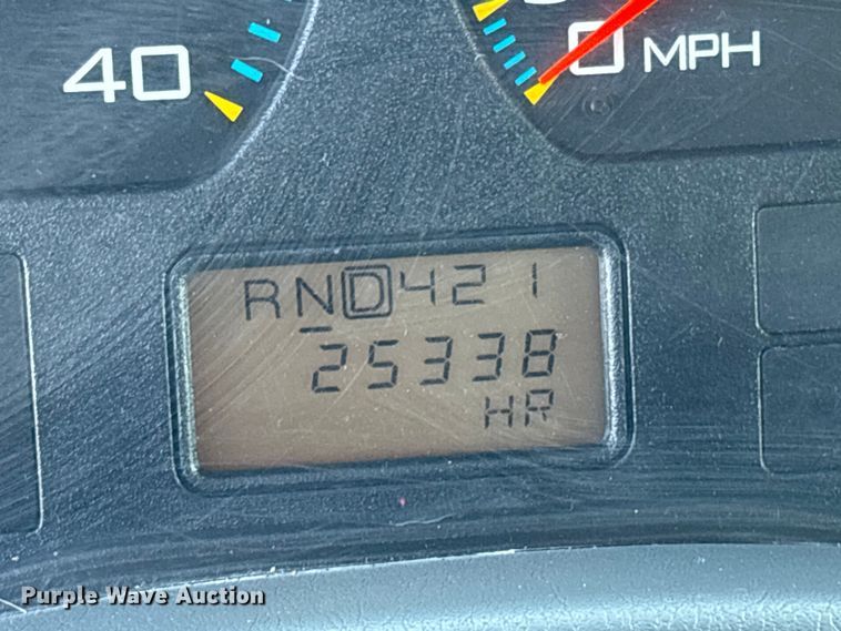 image for item DJ7774 2006 International 4300 ambulance