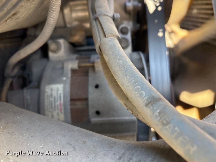 image for item DJ7774 2006 International 4300 ambulance