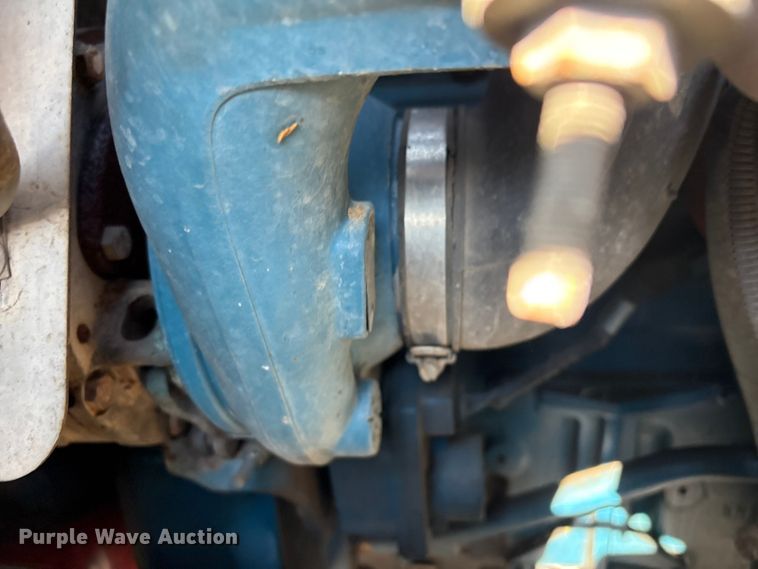 image for item DJ7774 2006 International 4300 ambulance