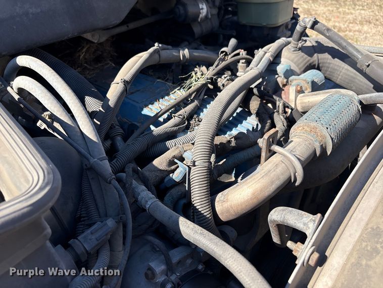 image for item DJ7774 2006 International 4300 ambulance