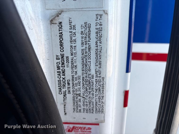 image for item DJ7774 2006 International 4300 ambulance