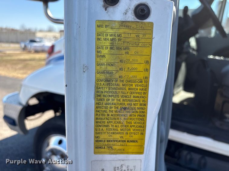 image for item DJ7774 2006 International 4300 ambulance