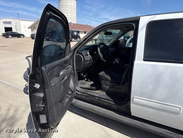 image for item DR0995 2011 Chevrolet Tahoe Police SUV