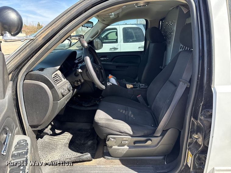 image for item DR0995 2011 Chevrolet Tahoe Police SUV