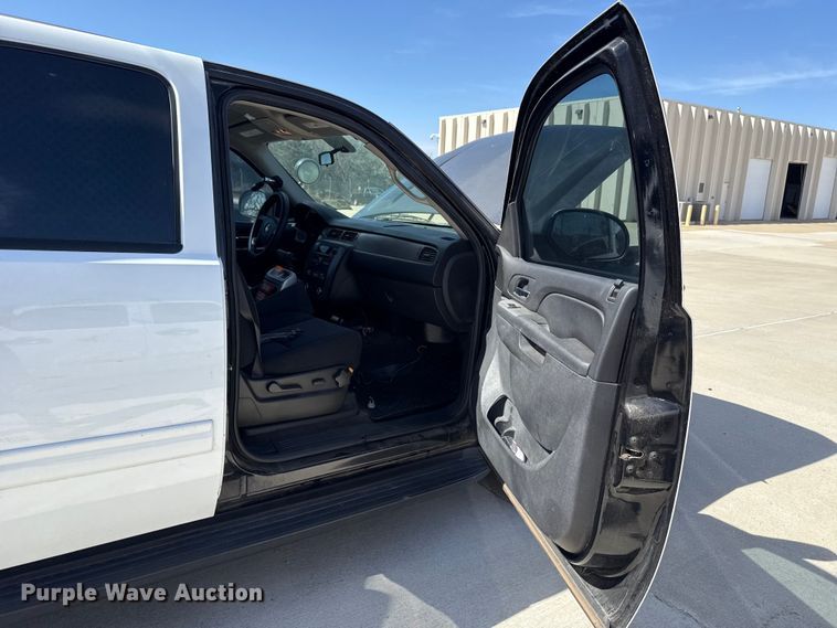 image for item DR0995 2011 Chevrolet Tahoe Police SUV