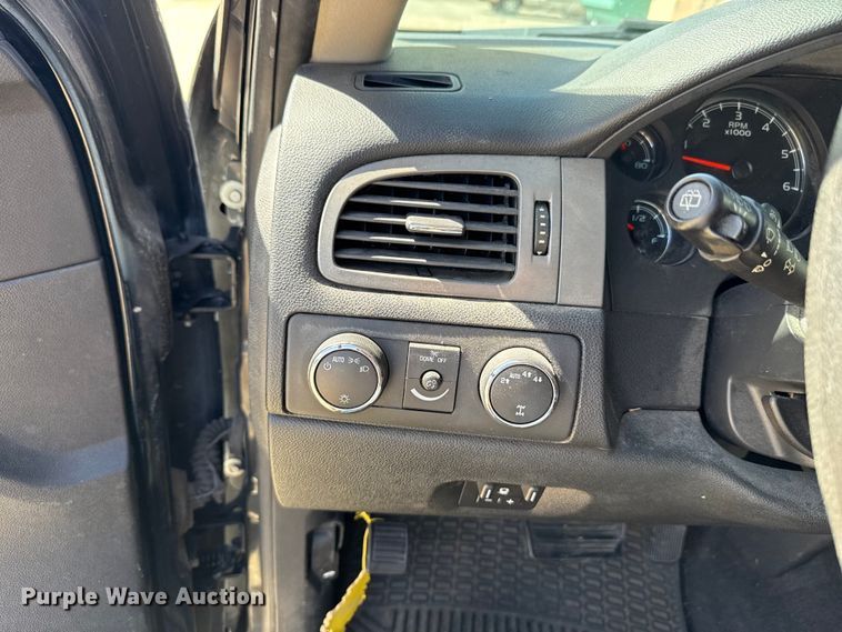 image for item DR0996 2011 Chevrolet Tahoe Police SUV