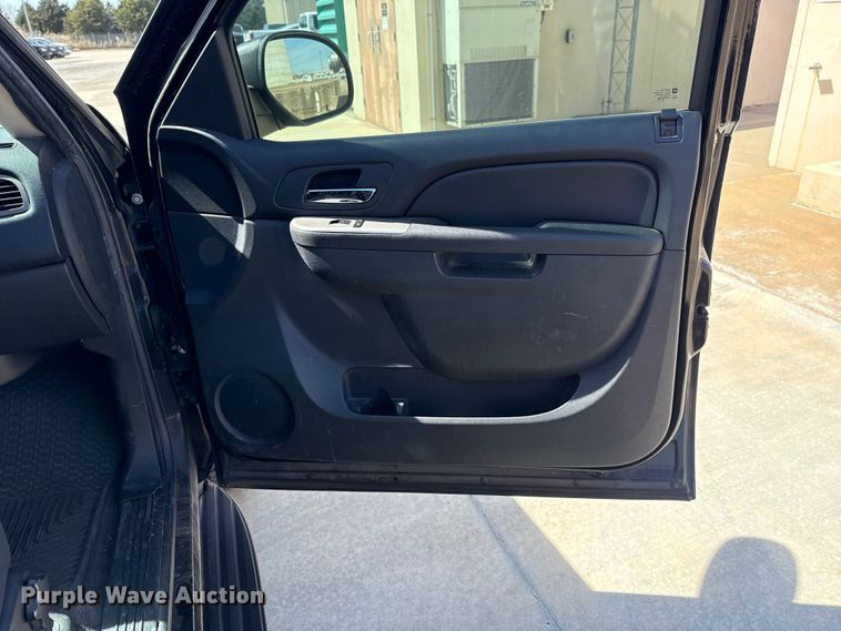 image for item DR0996 2011 Chevrolet Tahoe Police SUV