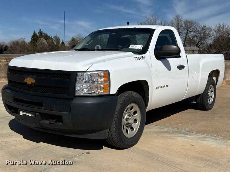image for item DR0998 2013 Chevrolet Silverado 1500 pickup truck