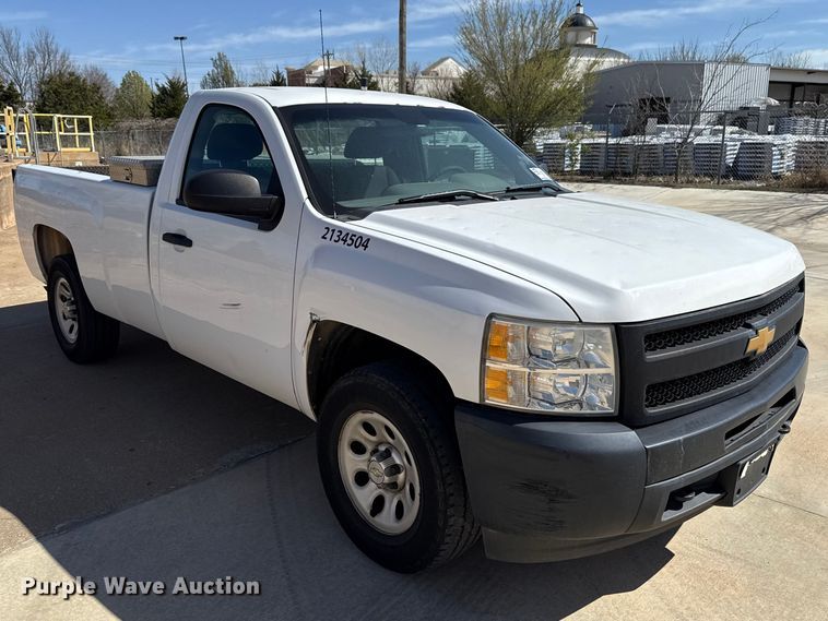 image for item DR0998 2013 Chevrolet Silverado 1500 pickup truck