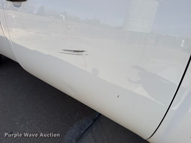 image for item DR0998 2013 Chevrolet Silverado 1500 pickup truck