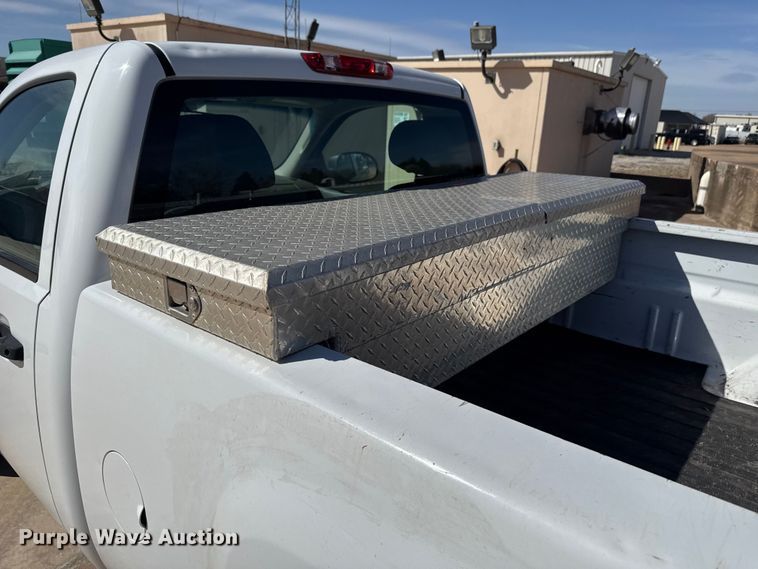 image for item DR0998 2013 Chevrolet Silverado 1500 pickup truck