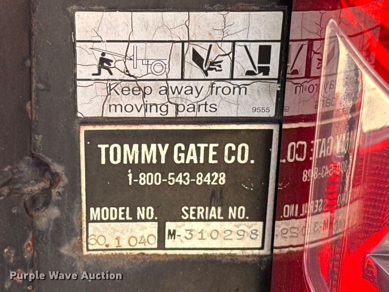 image for item DR0998 2013 Chevrolet Silverado 1500 pickup truck