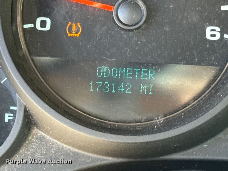 image for item DR0998 2013 Chevrolet Silverado 1500 pickup truck