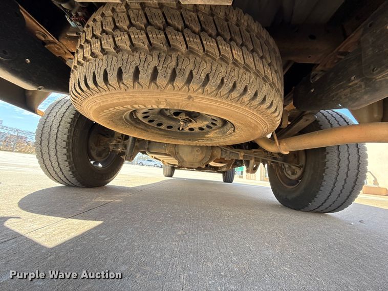 image for item DR0998 2013 Chevrolet Silverado 1500 pickup truck