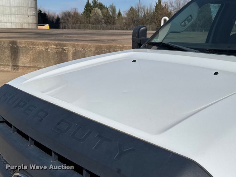 image for item DR0999 2012 Ford F250 Super Duty pickup truck