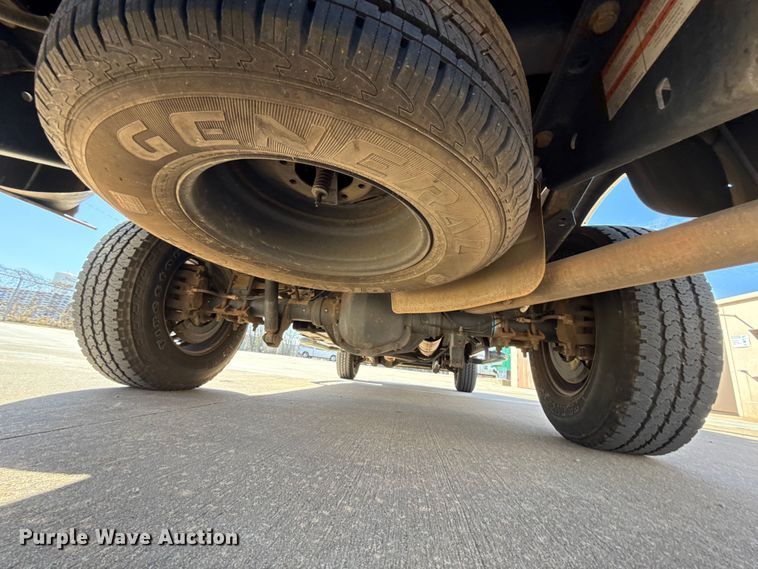 image for item DR0999 2012 Ford F250 Super Duty pickup truck