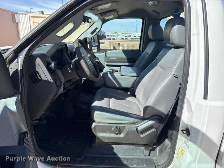 image for item DR0999 2012 Ford F250 Super Duty pickup truck