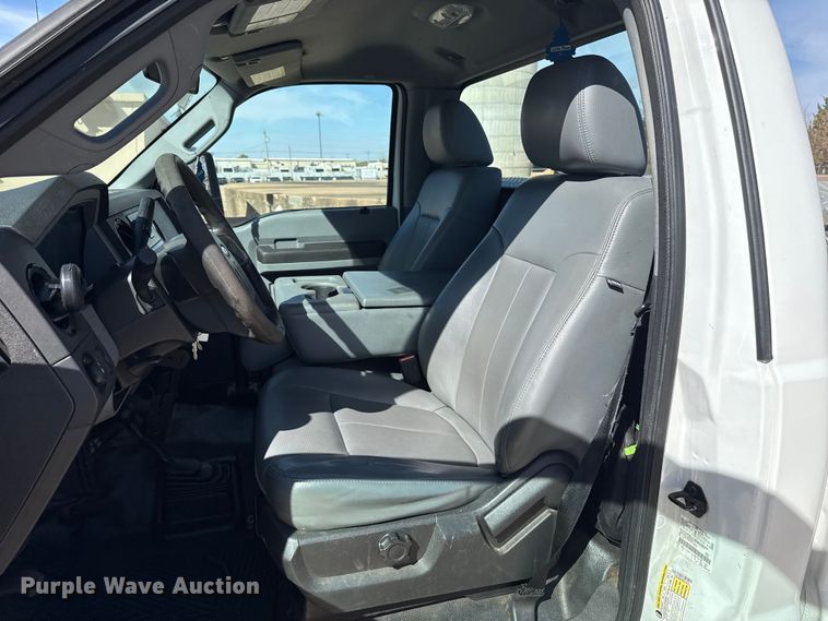 image for item DR0999 2012 Ford F250 Super Duty pickup truck