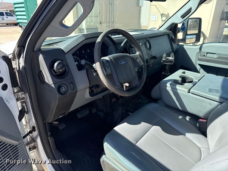 image for item DR0999 2012 Ford F250 Super Duty pickup truck