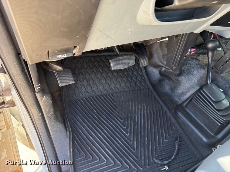 image for item DR0999 2012 Ford F250 Super Duty pickup truck