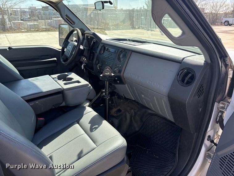 image for item DR0999 2012 Ford F250 Super Duty pickup truck