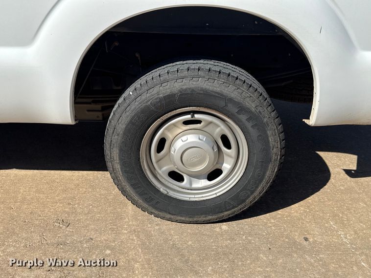 image for item DR0999 2012 Ford F250 Super Duty pickup truck