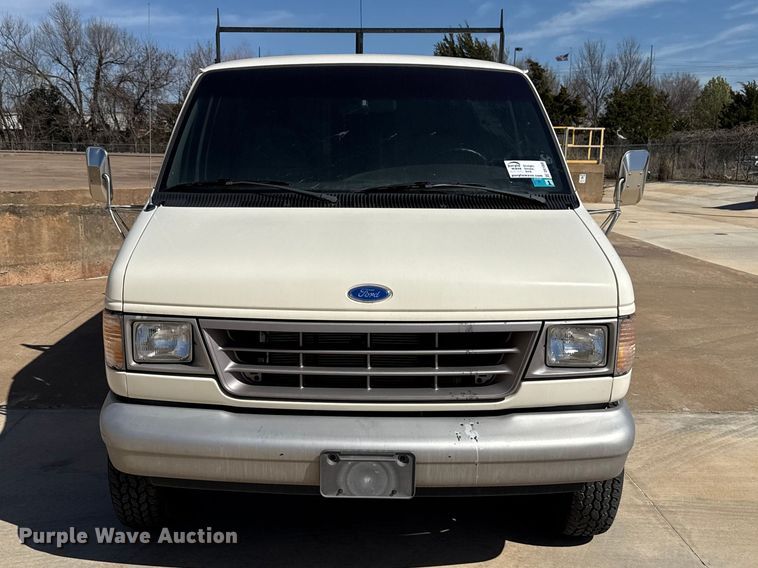 image for item DR1000 1992 Ford E350 van