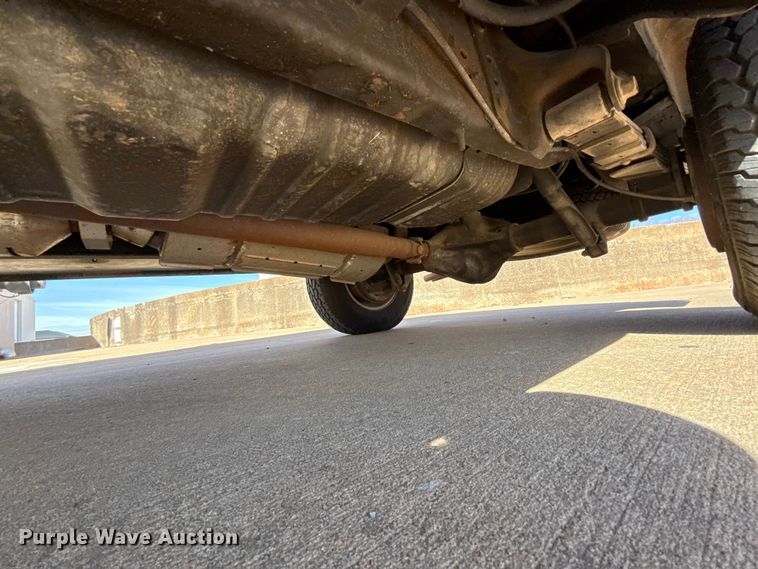 image for item DR1000 1992 Ford E350 van