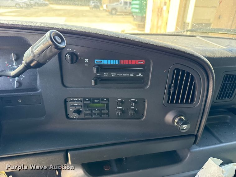 image for item DR1000 1992 Ford E350 van