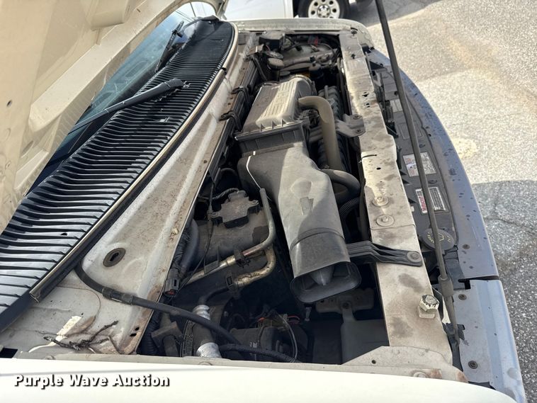 image for item DR1000 1992 Ford E350 van