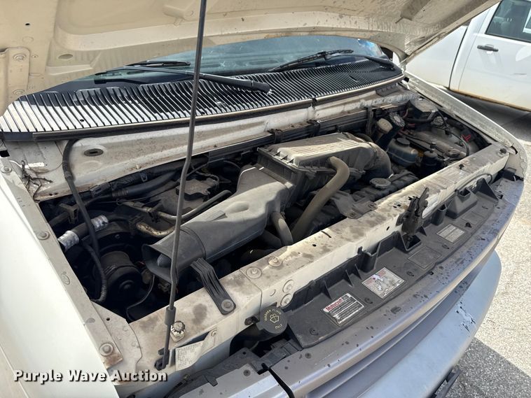 image for item DR1000 1992 Ford E350 van